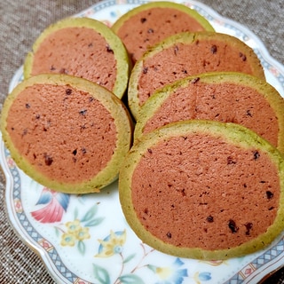 混ぜて丸めて切って焼くだけ抹茶チョコクッキー